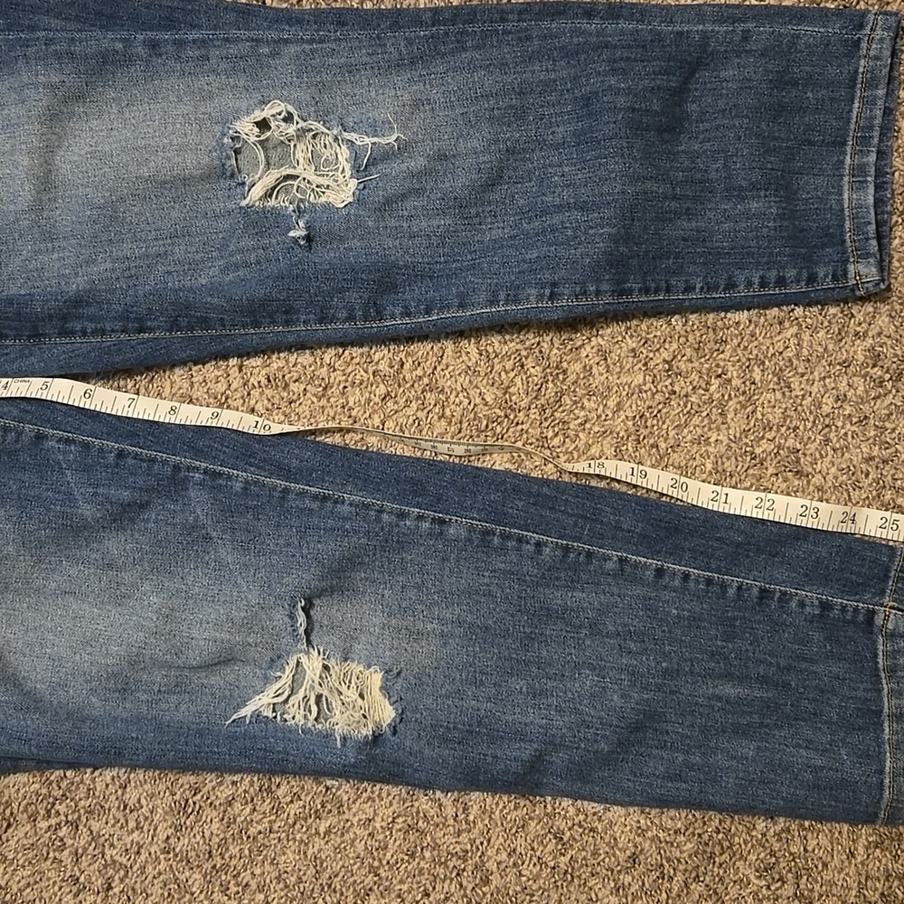 Guess Tomboy Jeans - Picture 6 of 8